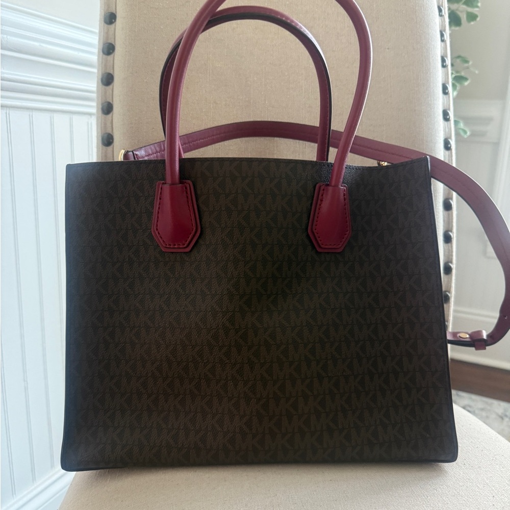 Michael Kors Black and Burgundy Satchel, Brand New but doesn’t have tag. - Picture 3 of 5